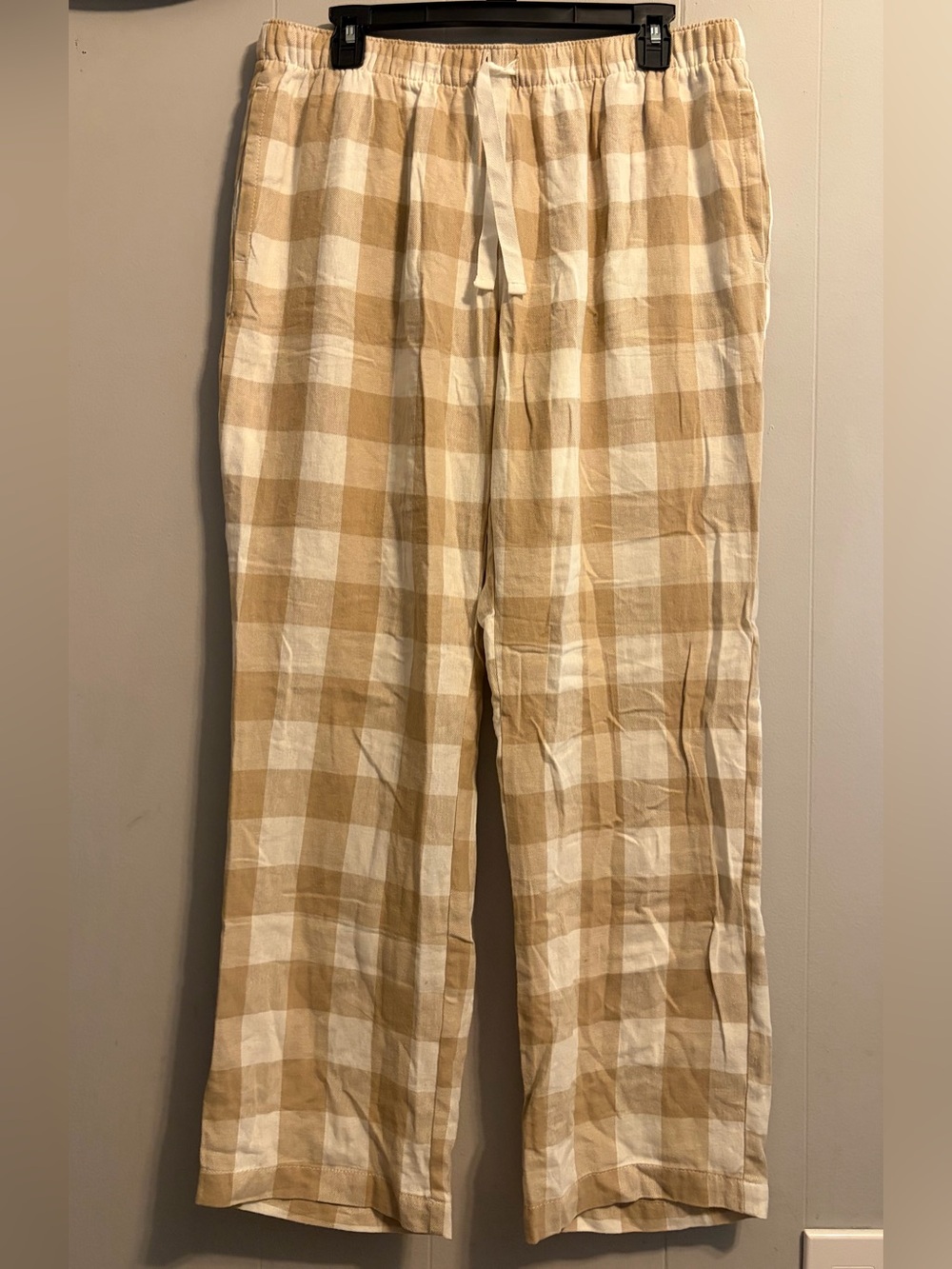 Old Navy Beige and Cream Plaid Drawstring Pajama Bottoms